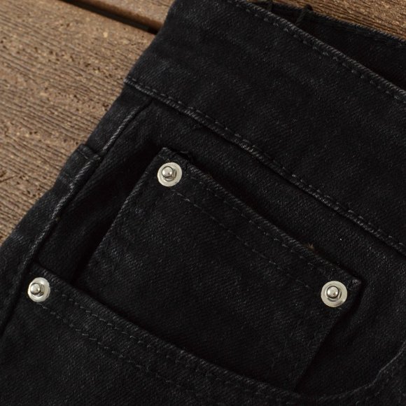 AMIRI Fashionable Riveted Ripped Jeans - Picture 8 of 14